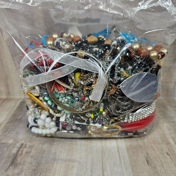 Jewelry Craft Bag 4+ Pounds Some Wearable Necklaces Bracelets Earrings More - Picture 3 of 9